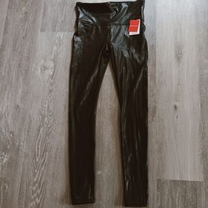 Spanx Coyote Nights Black Faux Leather Crackle Foil Liquid Legging Pants Medium